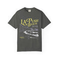 thtgrlreads La Push Comfort Colors graphic tee featuring yellow La Push Beach lettering and a coastal black and white shoreline illustration on faded charcoal cotton tejido